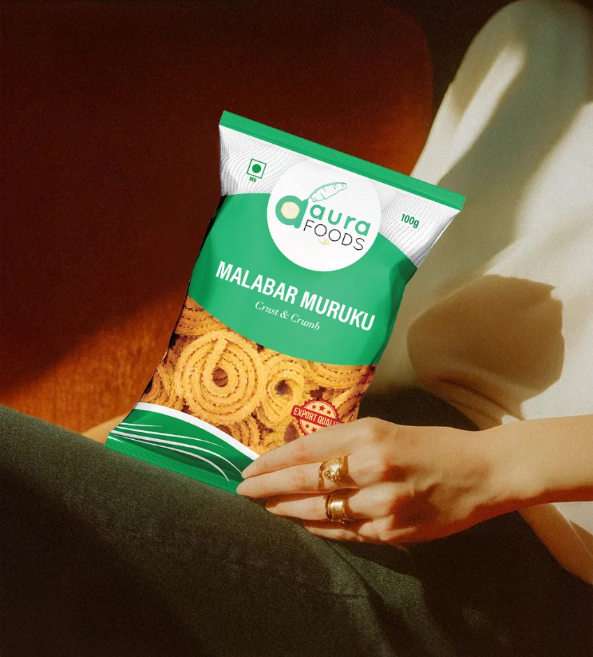 Freshly fried Kerala murukku spirals with authentic flavour